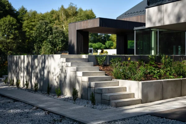 Z7_053371lrghr.webp Stopnice z betonu architektonicznego