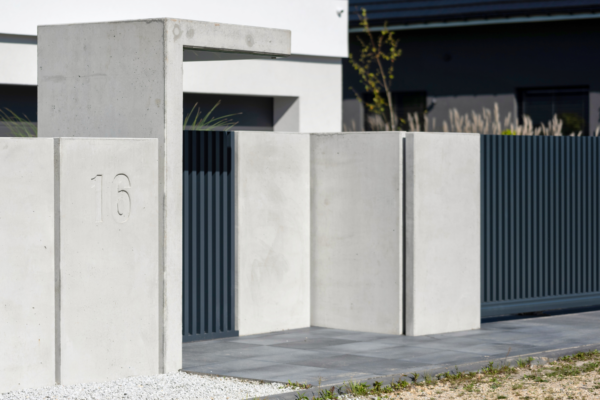 realizacja_narożniki_1 Mur ogrodzeniowy narożny z betonu architektonicznego - komplet narożników składa się z dwóch elementów (100 cm szerokości)