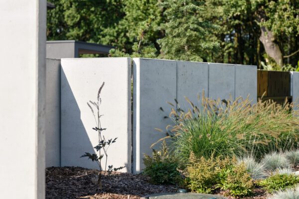 realizacja_narożniki_2 Mur ogrodzeniowy narożny z betonu architektonicznego - komplet narożników składa się z dwóch elementów (100 cm szerokości)